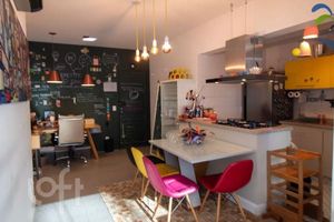 Image 4 - 859233
