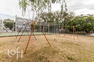 Image 11 - 859241