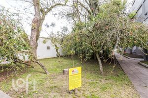 Image 4 - 859241