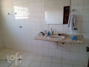 Image 9 - 859264