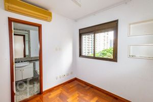 Image 11 - 859269
