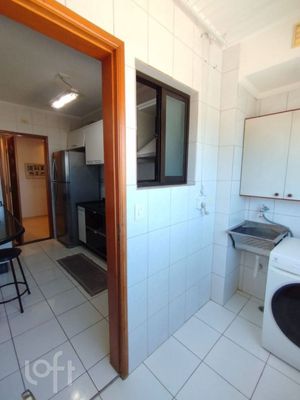 Image 10 - 859288