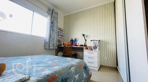 Image 5 - 859295