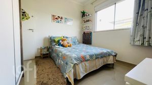 Image 4 - 859295