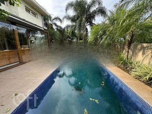 Image 19 - 859307