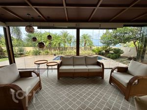 Image 4 - 859307