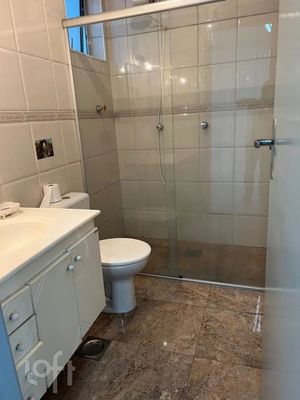 Image 8 - 859342