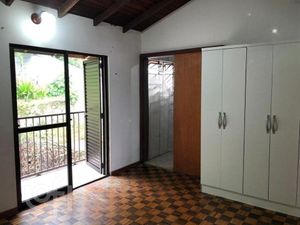 Image 12 - 859343