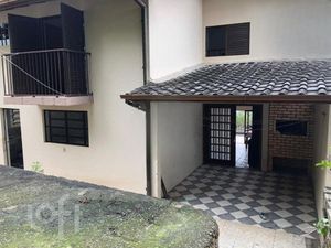 Image 19 - 859343