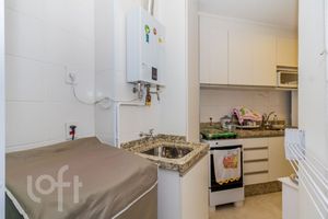 Image 16 - 859353