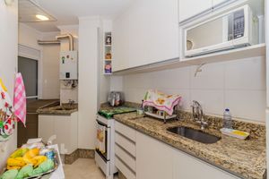 Image 9 - 859353