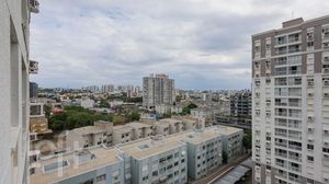 Image 5 - 859377