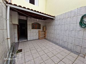 Image 9 - 859380