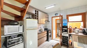 Image 10 - 859383
