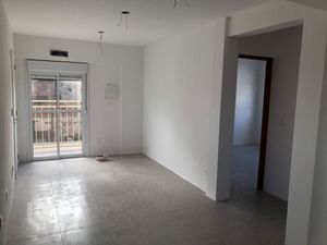 Image 3 - 859396