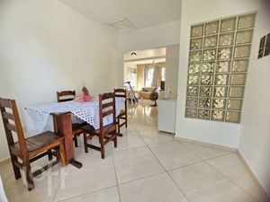 Image 4 - 859456
