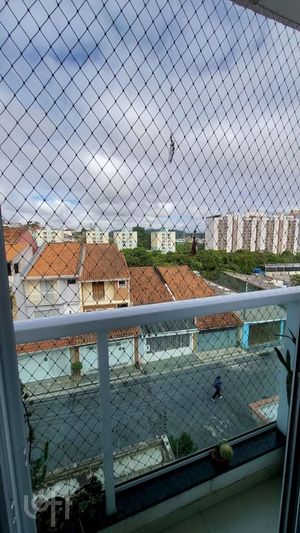 Image 27 - 859460