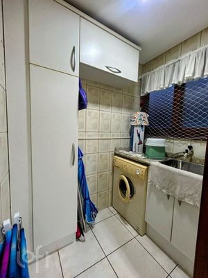Image 11 - 859469