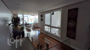 Image 5 - 859489