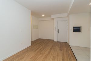 Image 3 - 859495