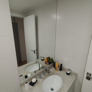 Image 13 - 859498