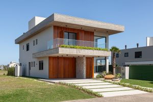 Image 3 - 859499
