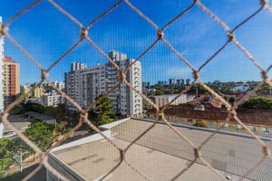 Image 4 - 859506