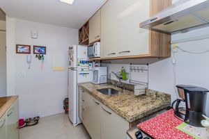 Image 18 - 859506