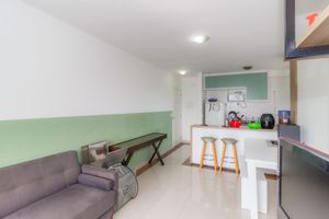 Image 9 - 859552