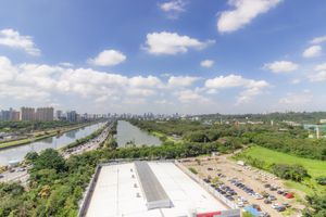 Image 7 - 859552