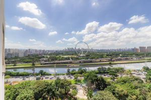 Image 14 - 859552