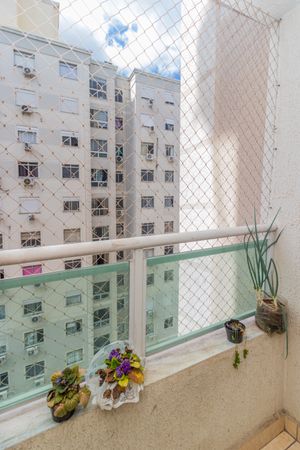 Image 5 - 859560
