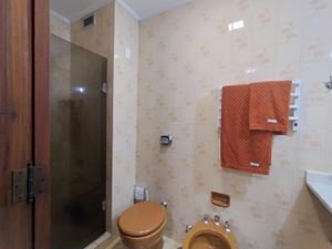 Image 13 - 859564