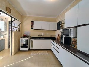 Image 19 - 859564