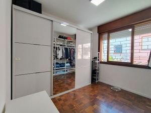 Image 9 - 859564