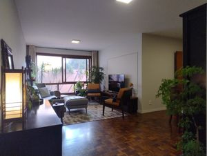 Image 1 - 859564