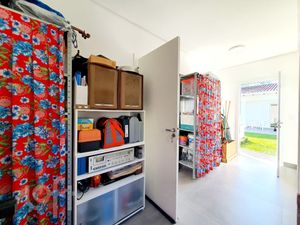 Image 38 - 859565