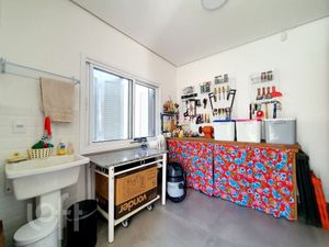 Image 36 - 859565