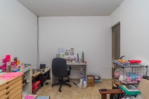 Image 6 - 859572