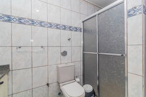 Image 19 - 859572
