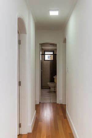 Image 33 - 859579