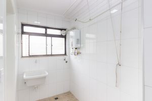 Image 39 - 859579