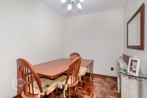 Image 20 - 859597