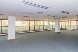 Image 10 - 859618