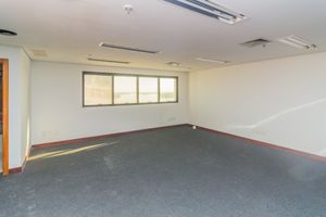 Image 18 - 859618