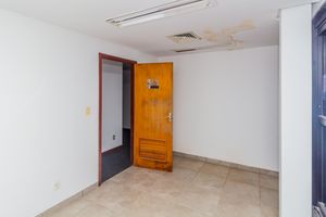 Image 21 - 859618
