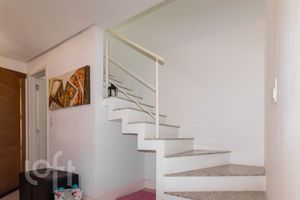 Image 6 - 859632