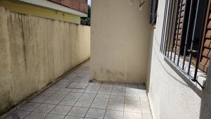 Image 18 - 859634