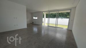 Image 5 - 859663