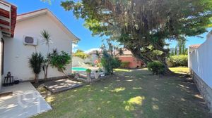 Image 40 - 859666